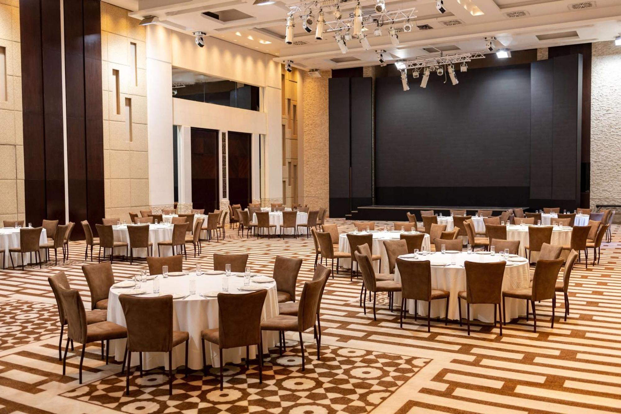 Hyatt Regency Dushanbe Esterno foto